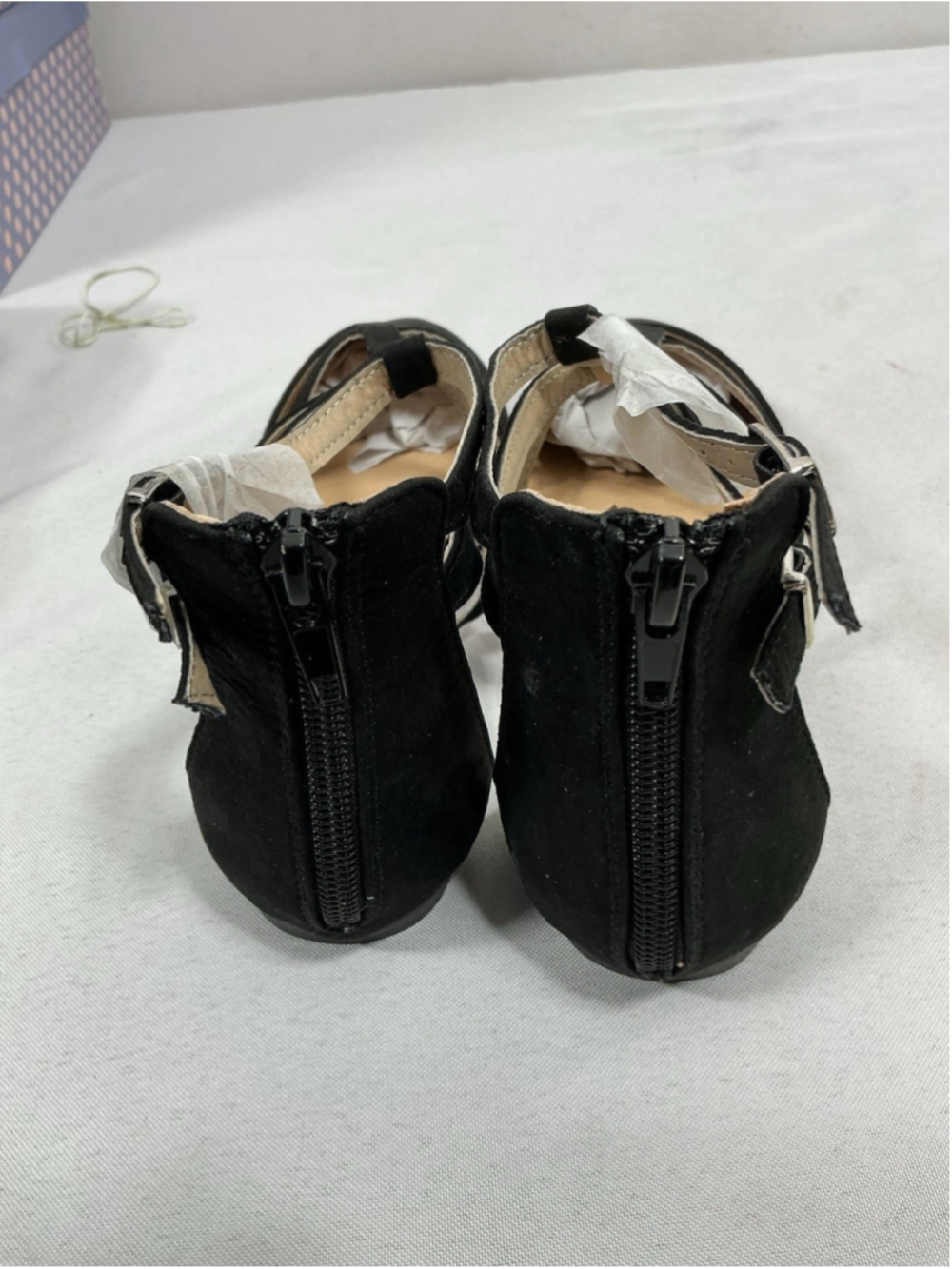 Womans New Betani Abela Dressy Strappy Ballet Flats Size 7.5 Black Back Zip - Picture 4 of 7